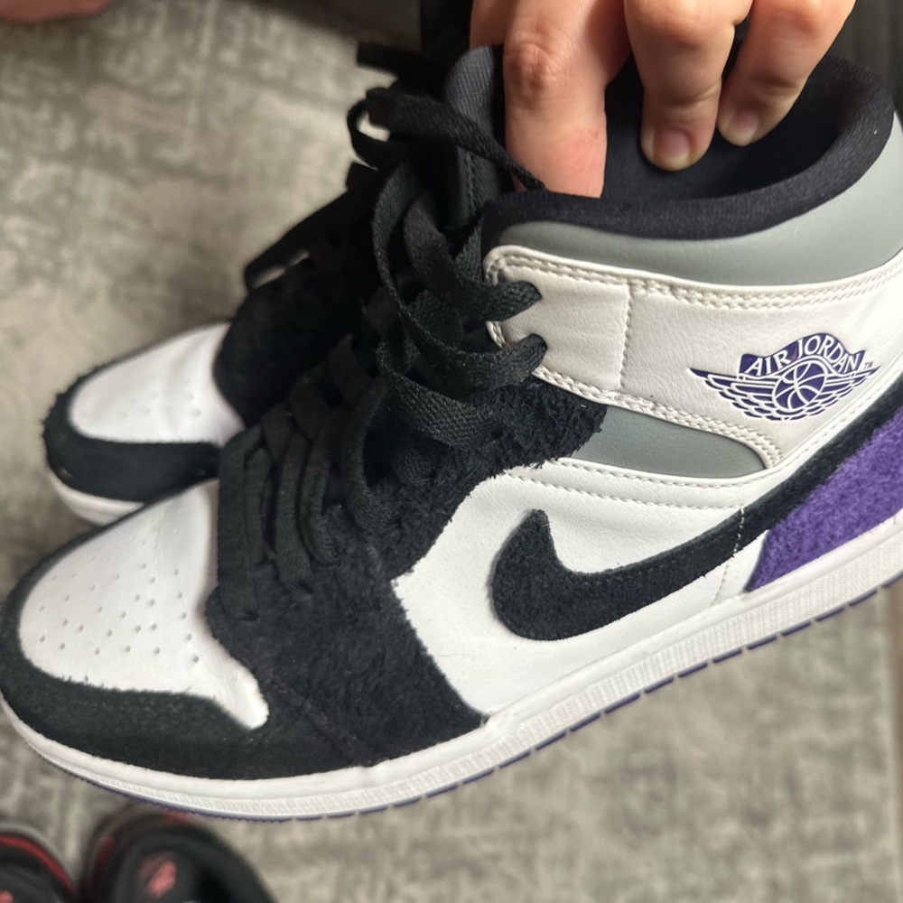 Jordans with out box. Few imperfections